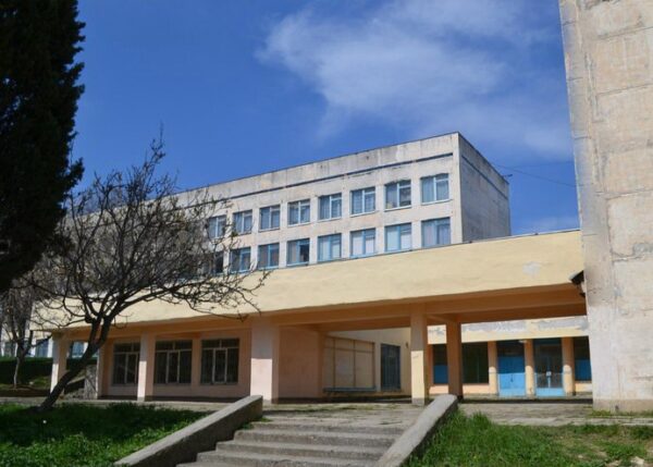 Центр трудовых ресурсов провел переговоры с Севастопольского судоремонтного колледжем
